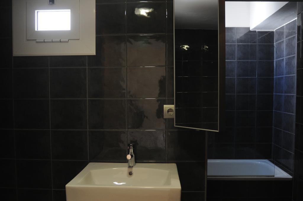 Double Room,1326150856:JPEG